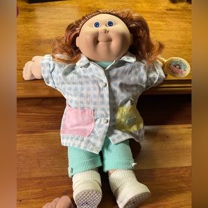 Cabbage Patch doll 1986